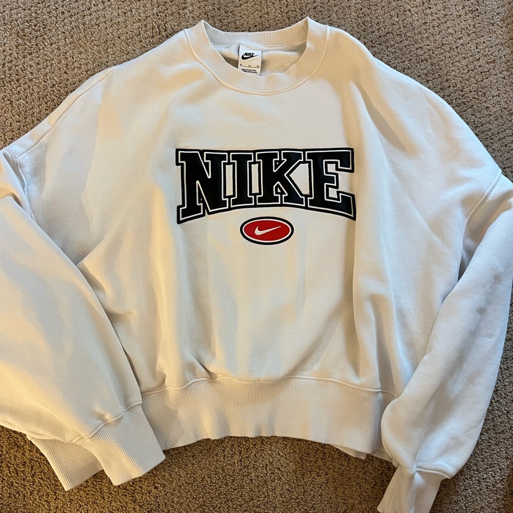 Nike Cropped Crew Neck